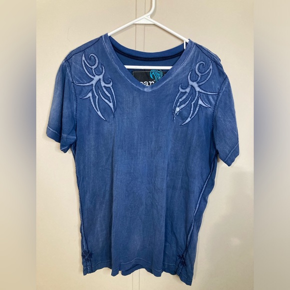 Roar Tribal Style T-Shirt - Picture 1 of 4